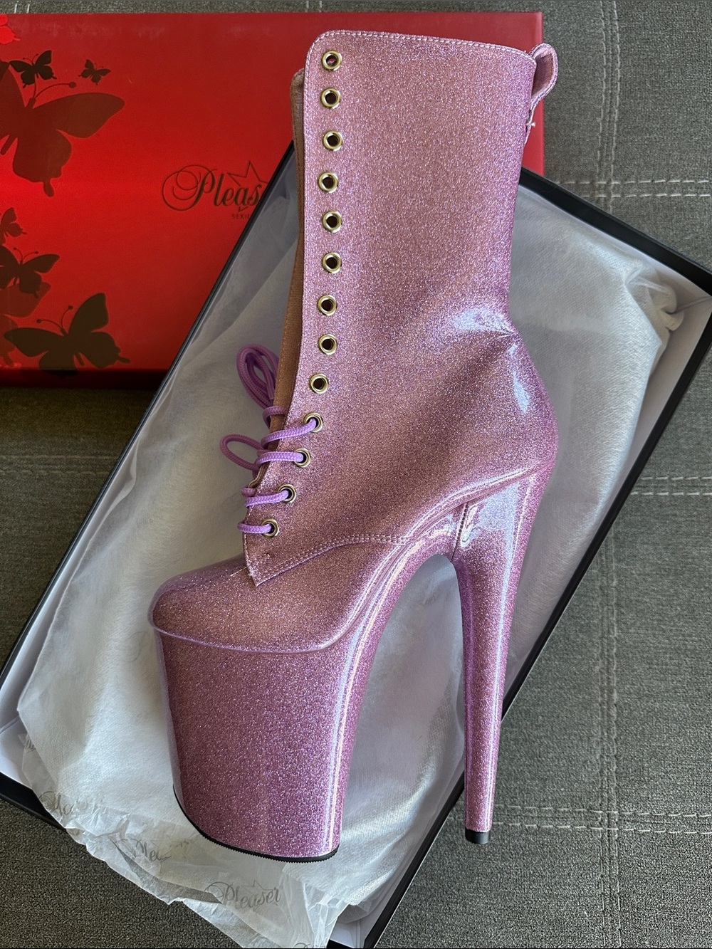 Pleaser Flamingo Lilac 1040GP sz8